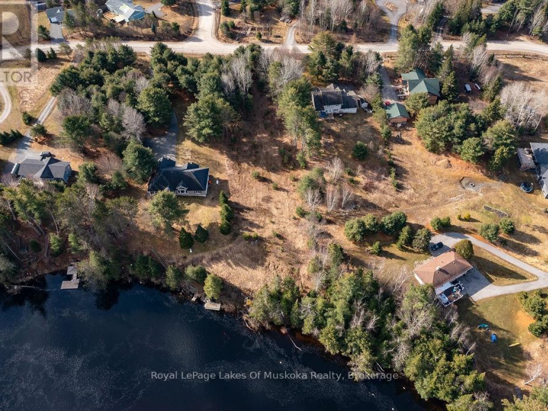 18 SHELLWOOD SHORES AVENUE, Lake Muskoka