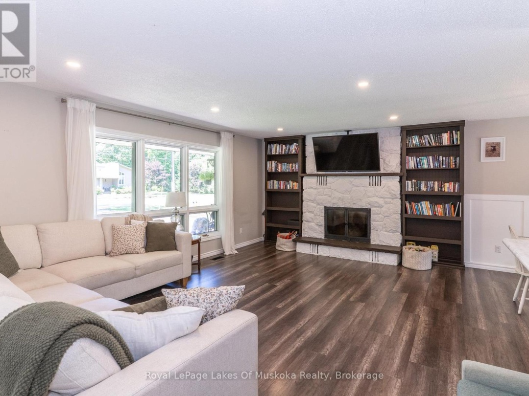 220 ALEXANDER STREET, 