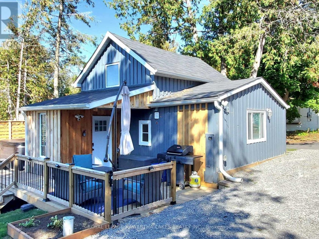 12 BIRCHCLIFF AVENUE, Sturgeon Lake