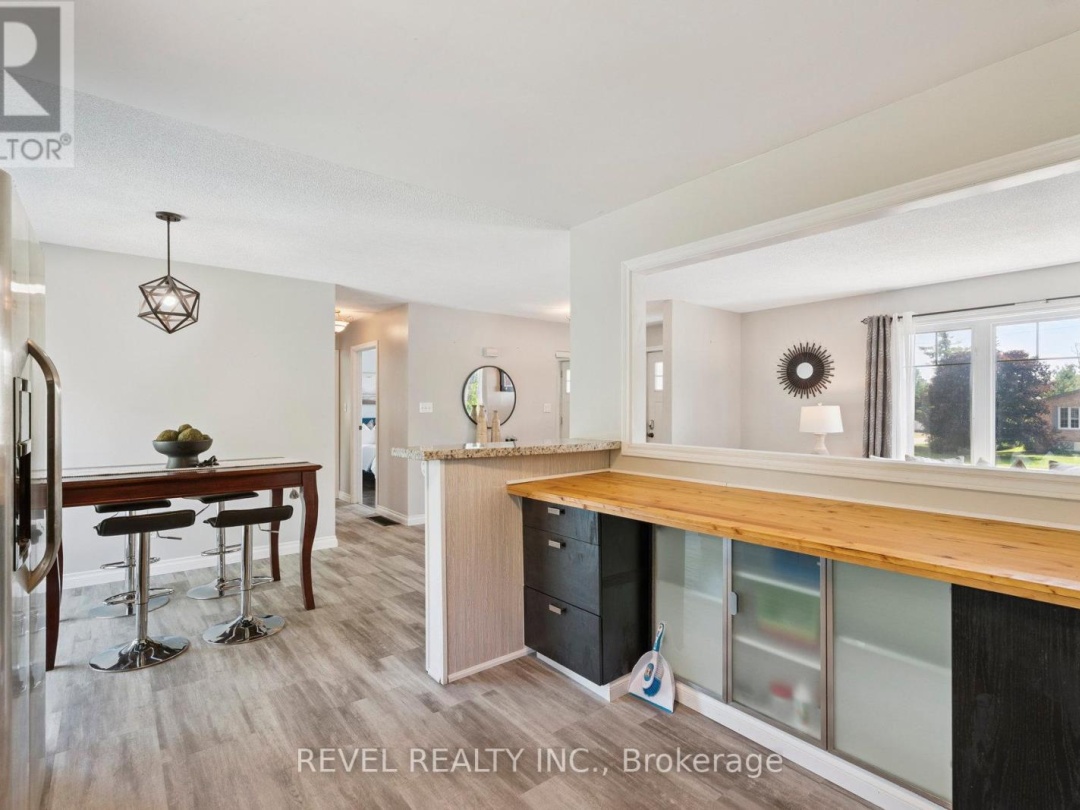 40 GREENWOOD CRESCENT, 