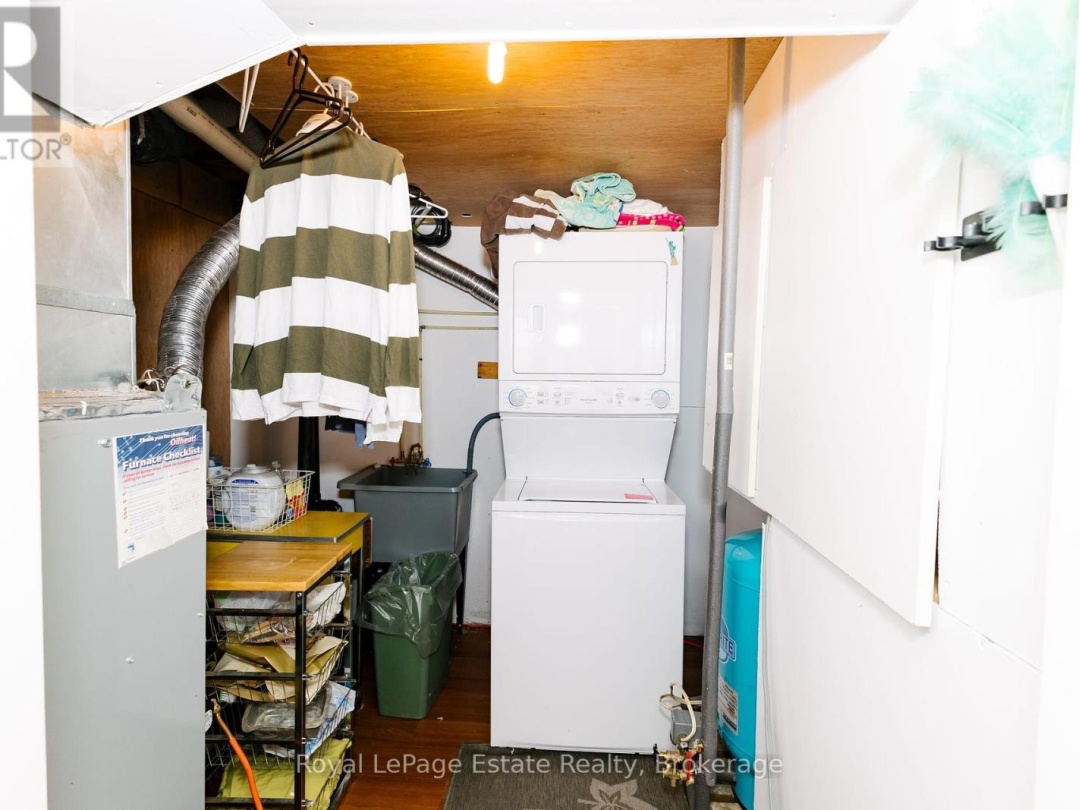 1157 BETWEEN LAKES TRAIL, 