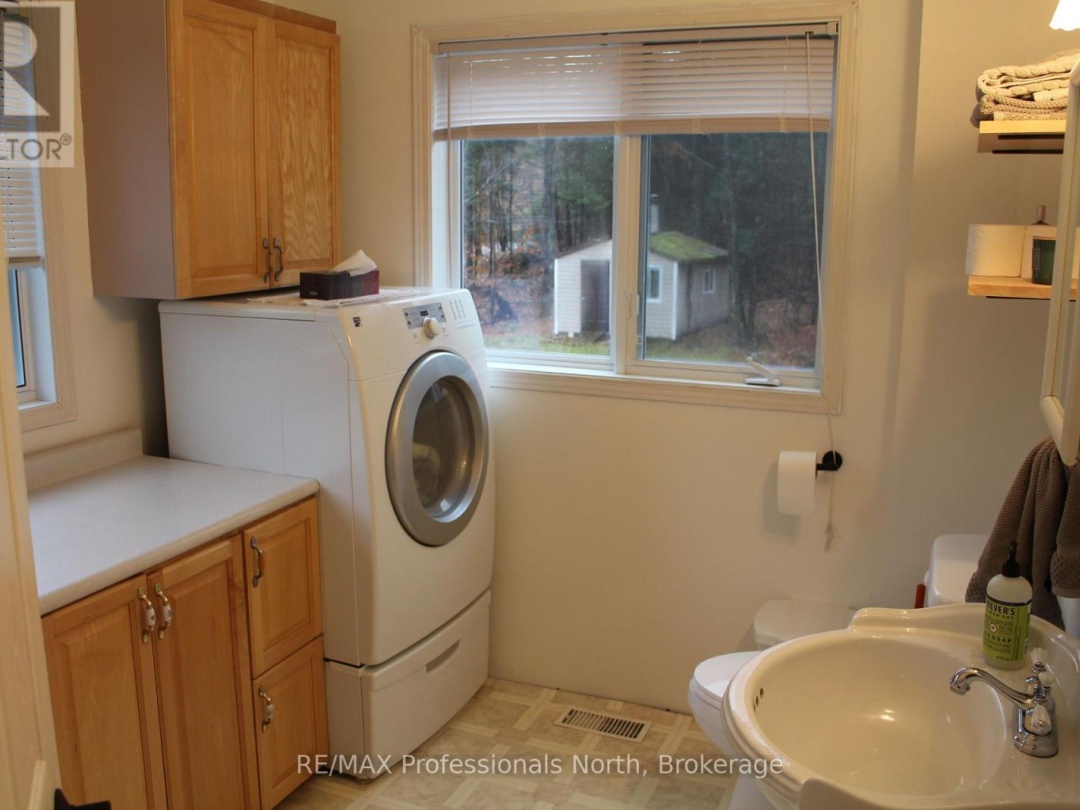 1121 OLD DONALD ROAD N, 