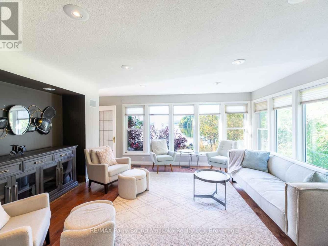 1075 SAWMILL LANE, 