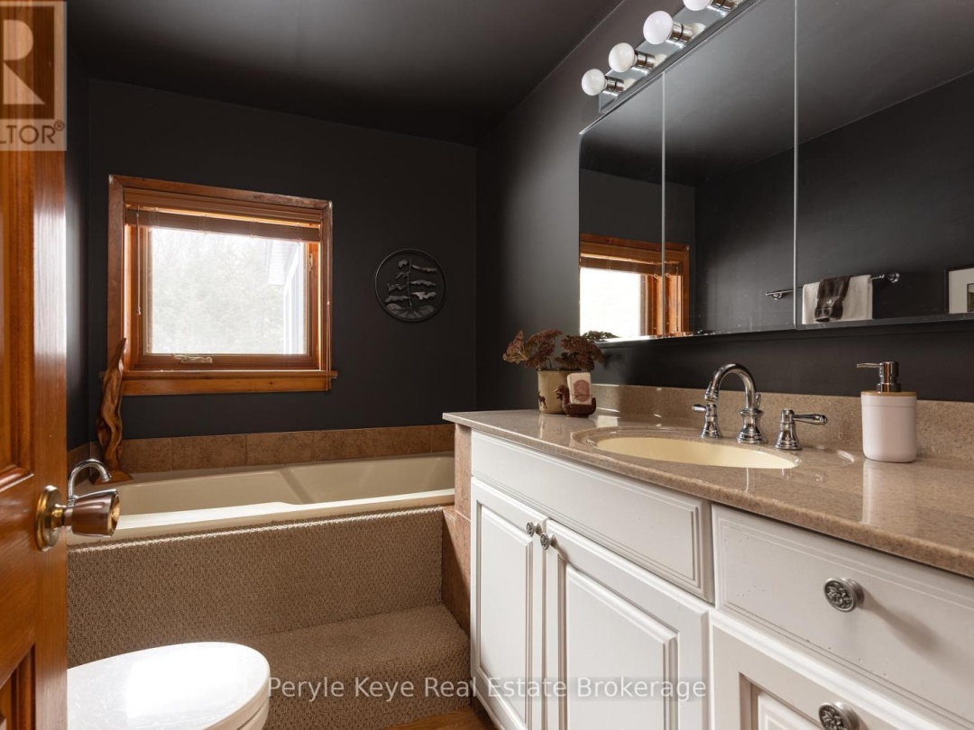 2391 LIMBERLOST ROAD, Dotty Lake