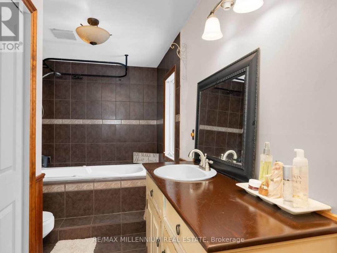 1120 MT ST LOUIS ROAD E, Oro-Medonte