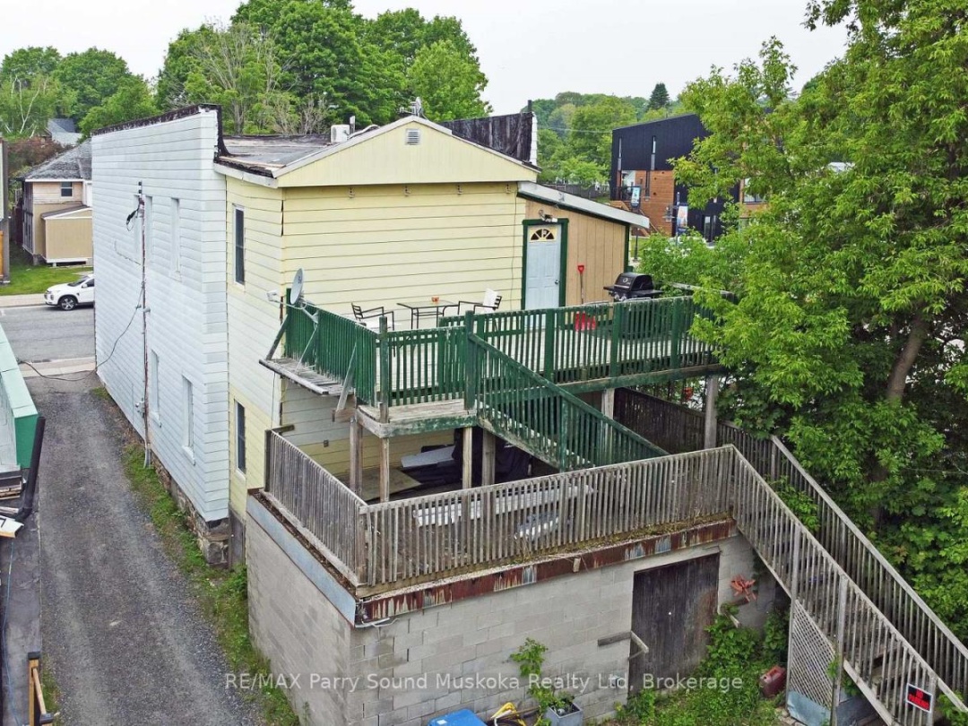 111 JAMES STREET, Parry Sound