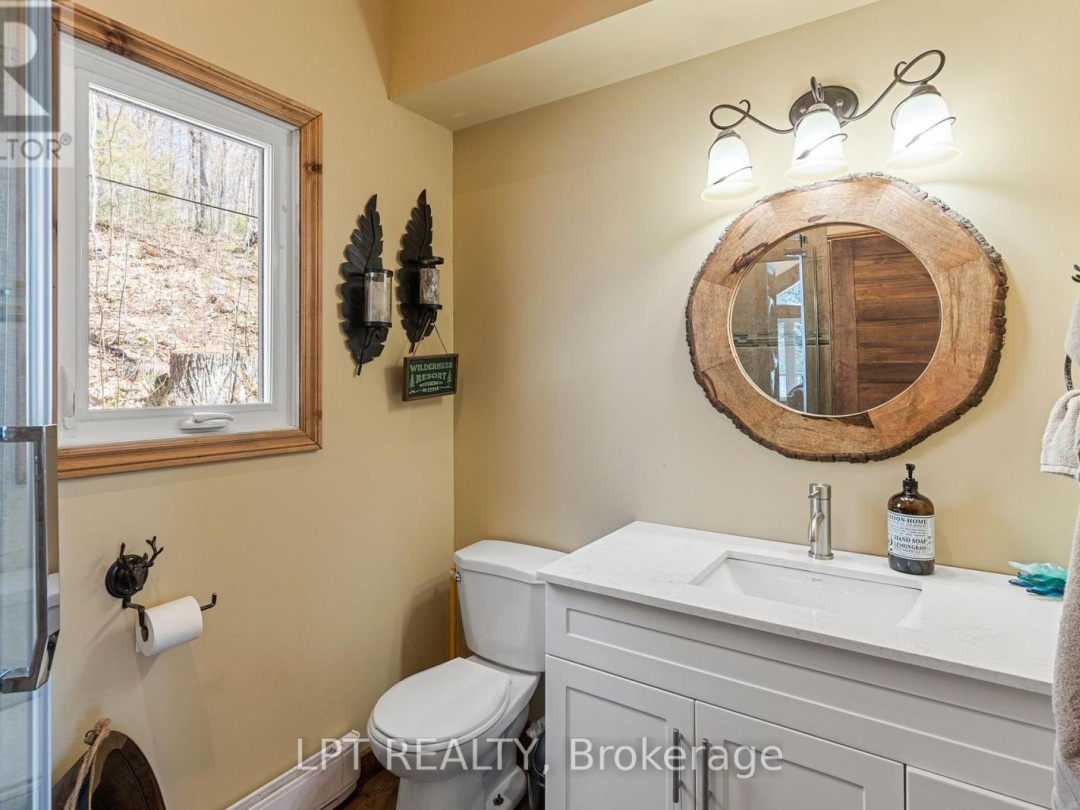 1369 HIPKISS DRIVE, Haliburton Lake