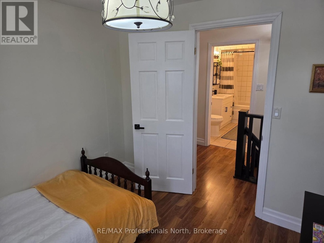 26 KITCHEN ROAD S, Huntsville (Chaffey)