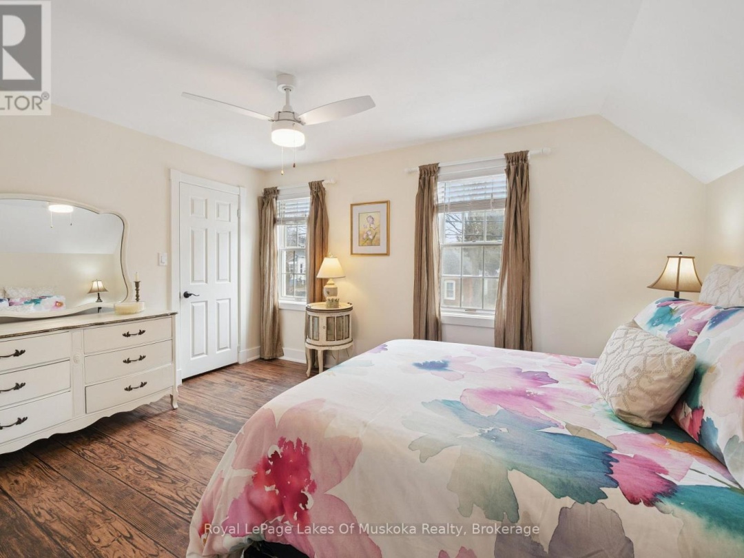 212 JAMES STREET, Bracebridge (Macaulay)