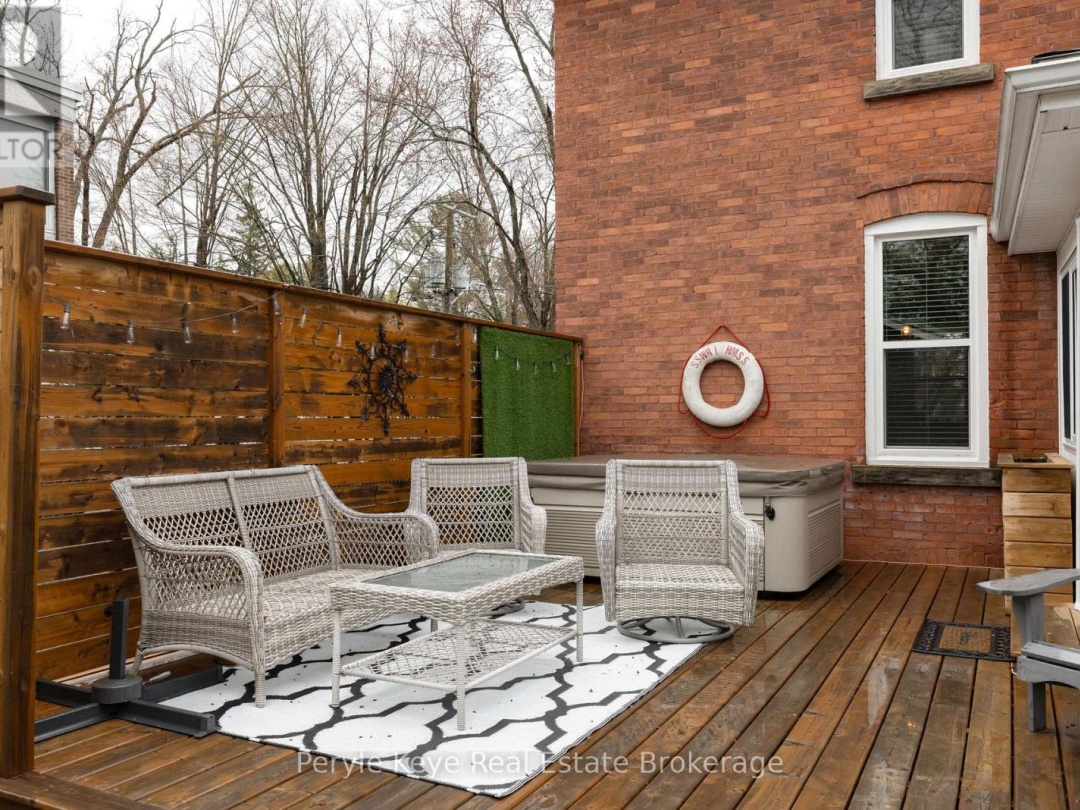 78 MCMURRAY STREET, Bracebridge (Macaulay)