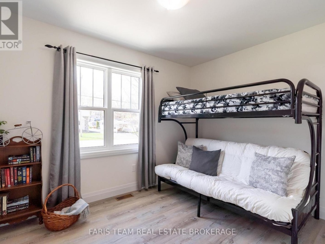 753 FIFTH AVENUE, Tay (Port McNicoll)