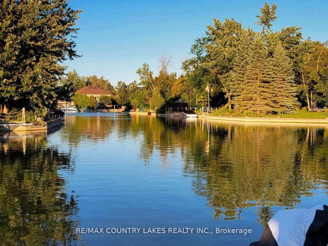 47 LAKE AVENUE, Lake Simcoe