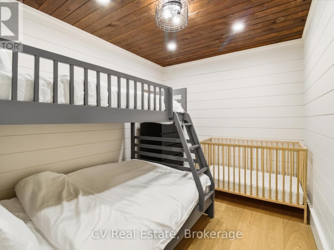 1069 WHITE EAGLE ROAD, Kahshe Lake