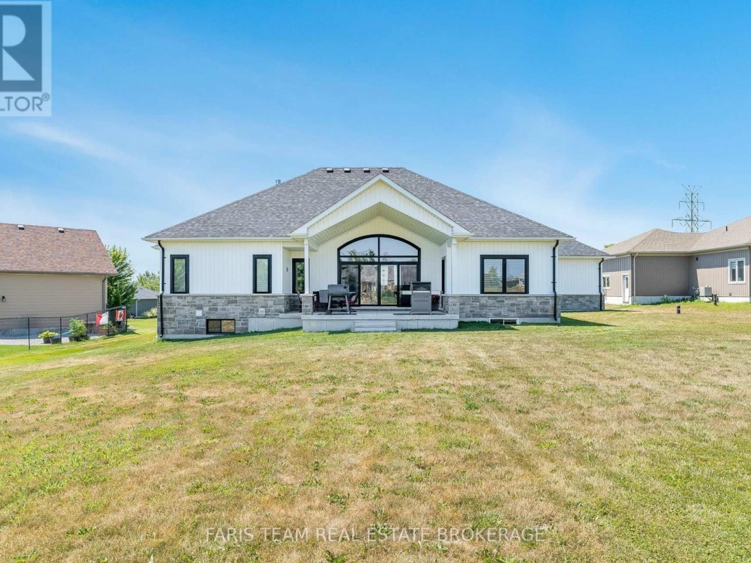 5 BREANNA BOULEVARD, 
