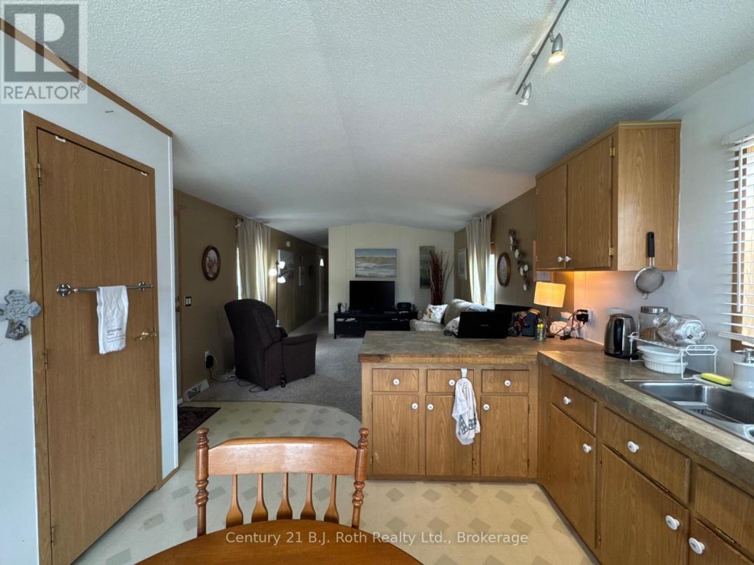 4105 SPRUCE ROAD, 