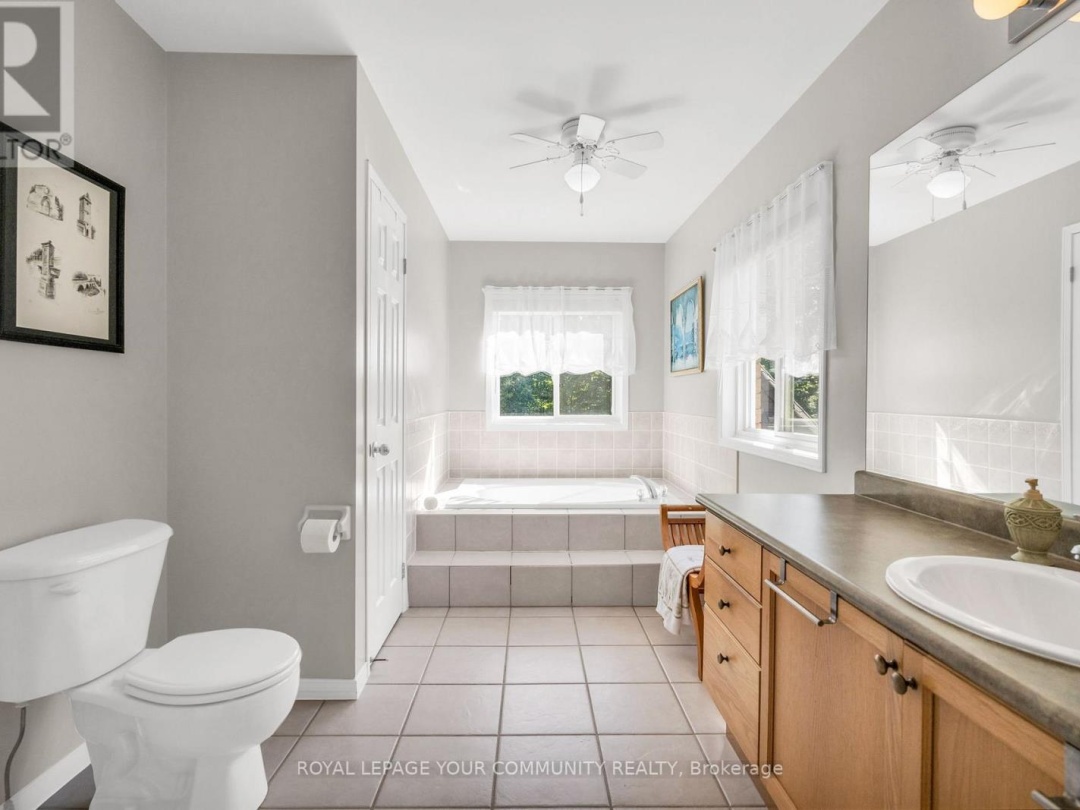 73 ANDERSON CRESCENT NE, Georgian Bay