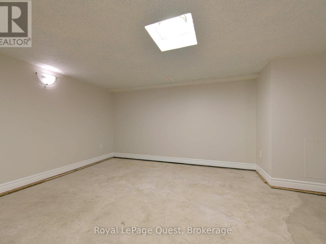 1046 SOUTHWOOD ROAD, 