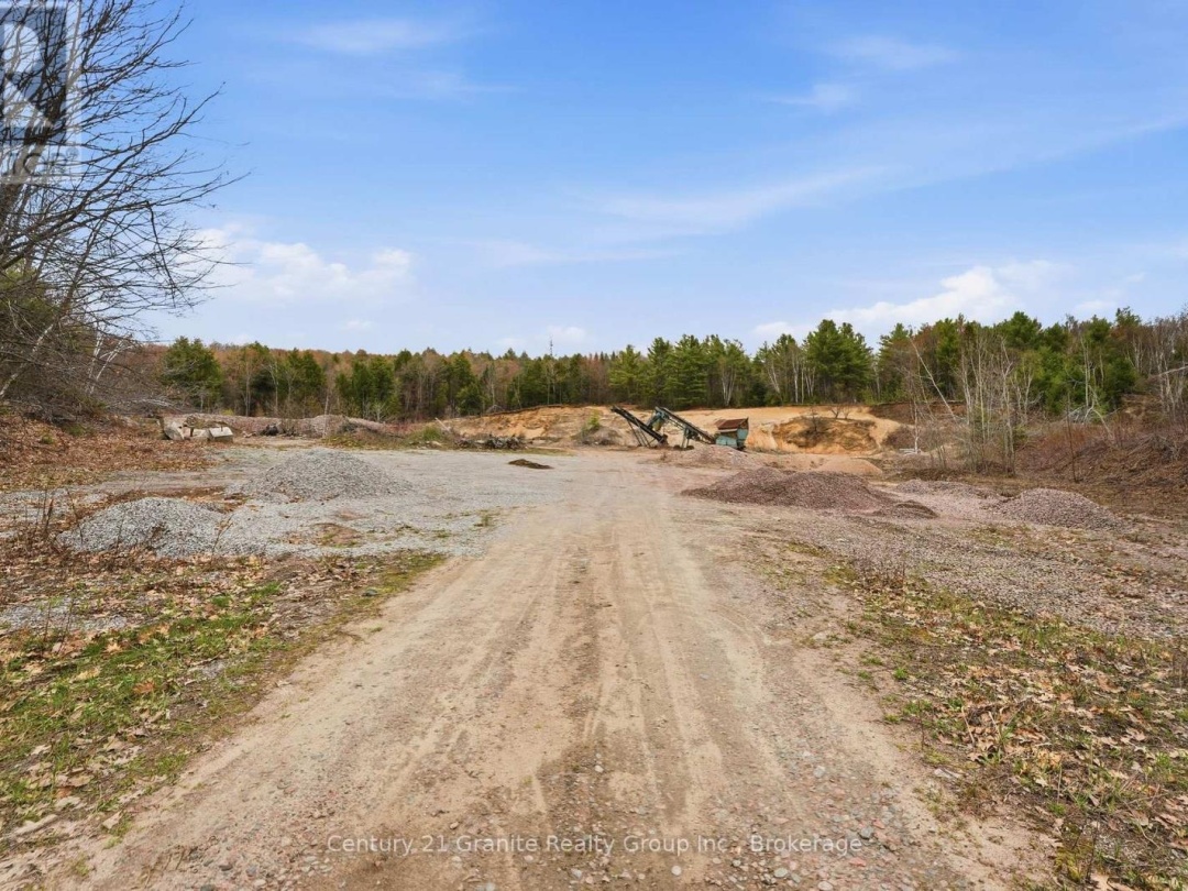 1314 HUNTER CREEK ROAD, Minden Hills (Lutterworth)