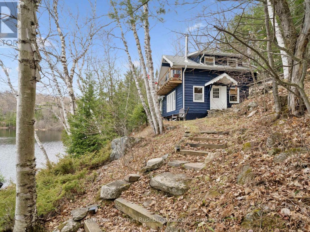 29 ENA DRIVE, Harp Lake