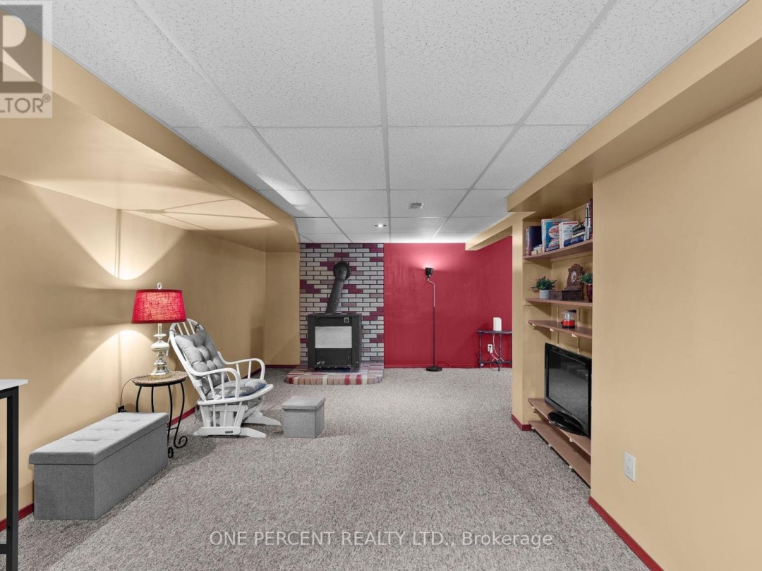 4297 HURONIA ROAD, 
