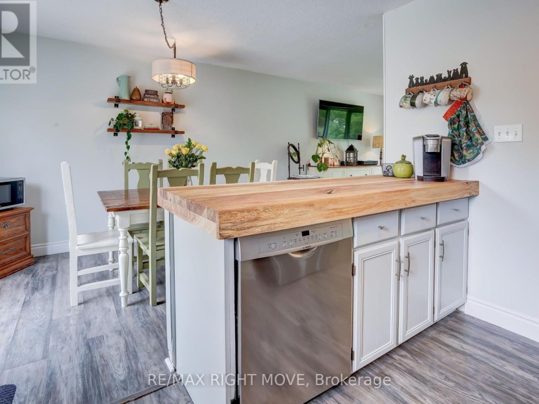 2268 THOMSON CRESCENT, 