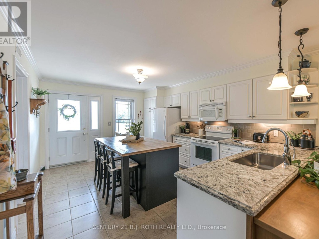 204 - 43 CREIGHTON STREET, Lake Simcoe