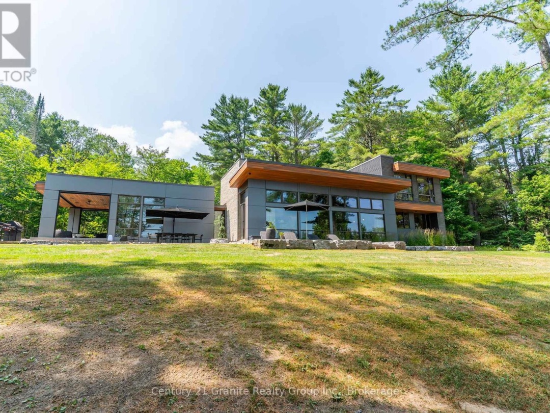 1085 GRACE ROAD, 