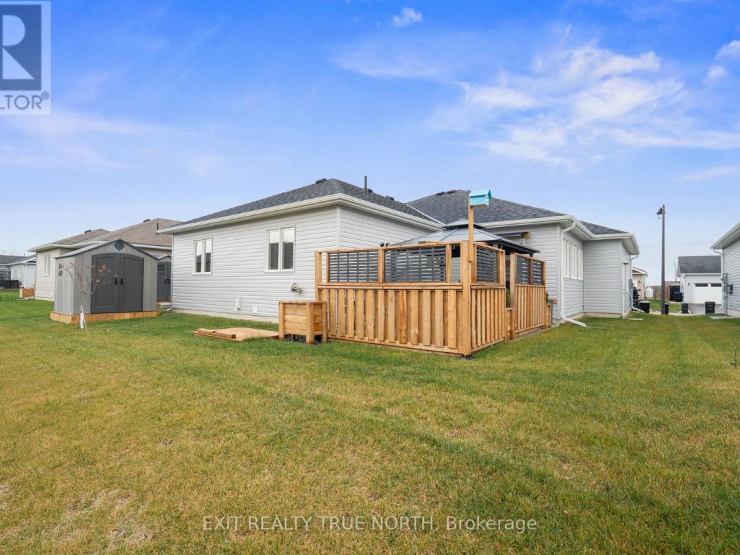 8 SINCLAIR CRESCENT, Ramara (Atherley)