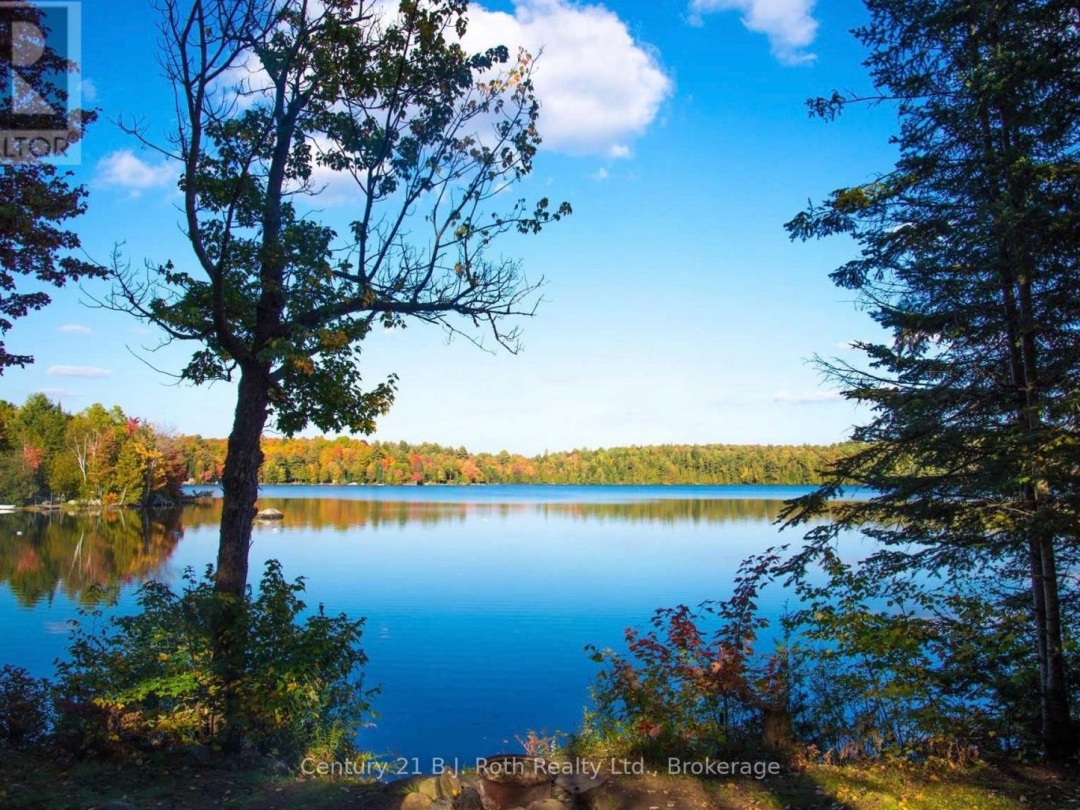 712 POPLAR CRESCENT, Bonnie Lake