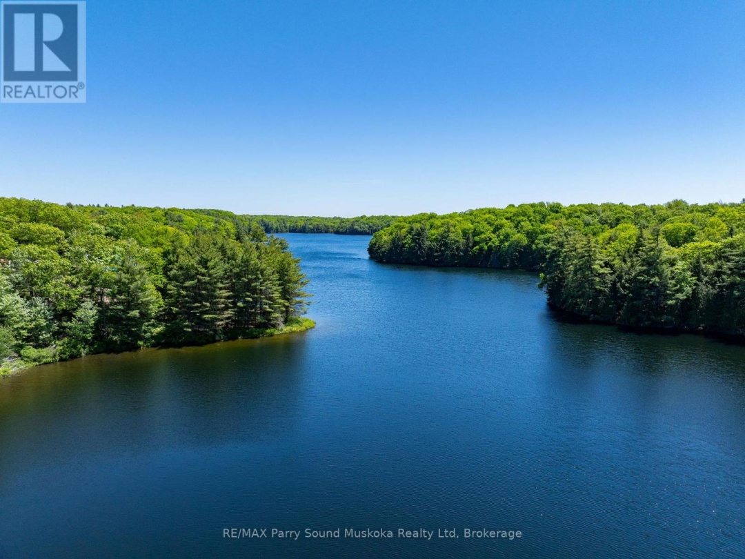 21 WEE-GE-WA ROAD, Clear Lake