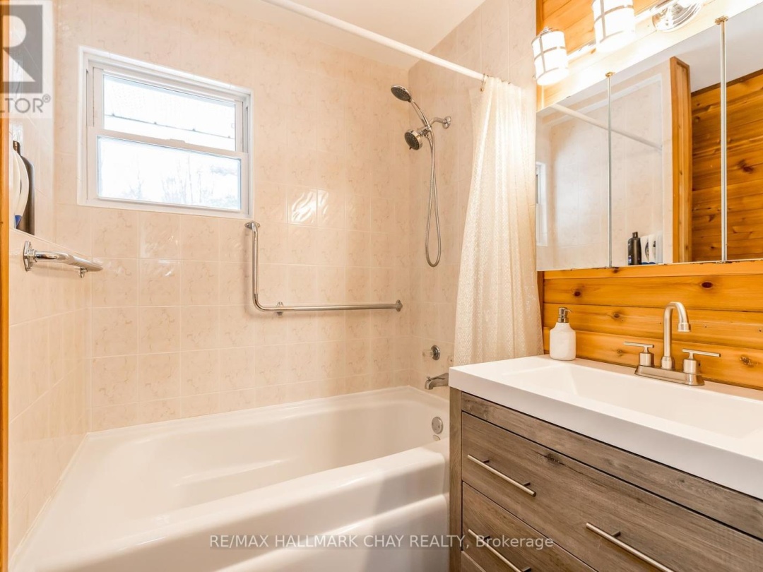 3194 SHOREVIEW DRIVE, 