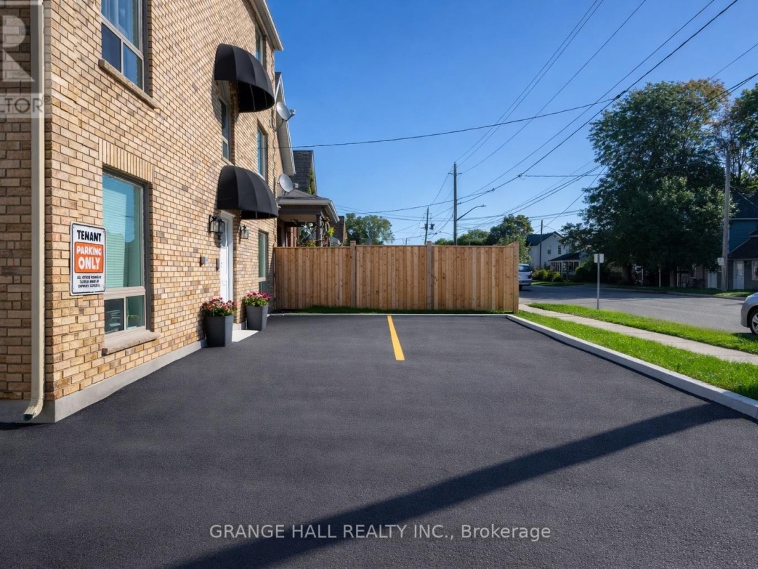 14 ELGIN STREET, Orillia