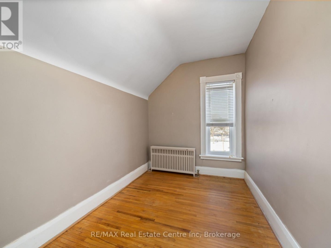 24 LINDSAY STREET, Kawartha Lakes (Fenelon Falls)