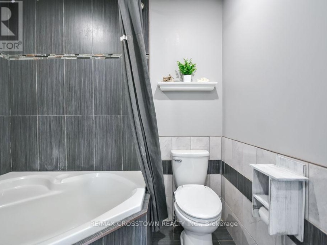 461 BARNES AVENUE, Tay (Port McNicoll)