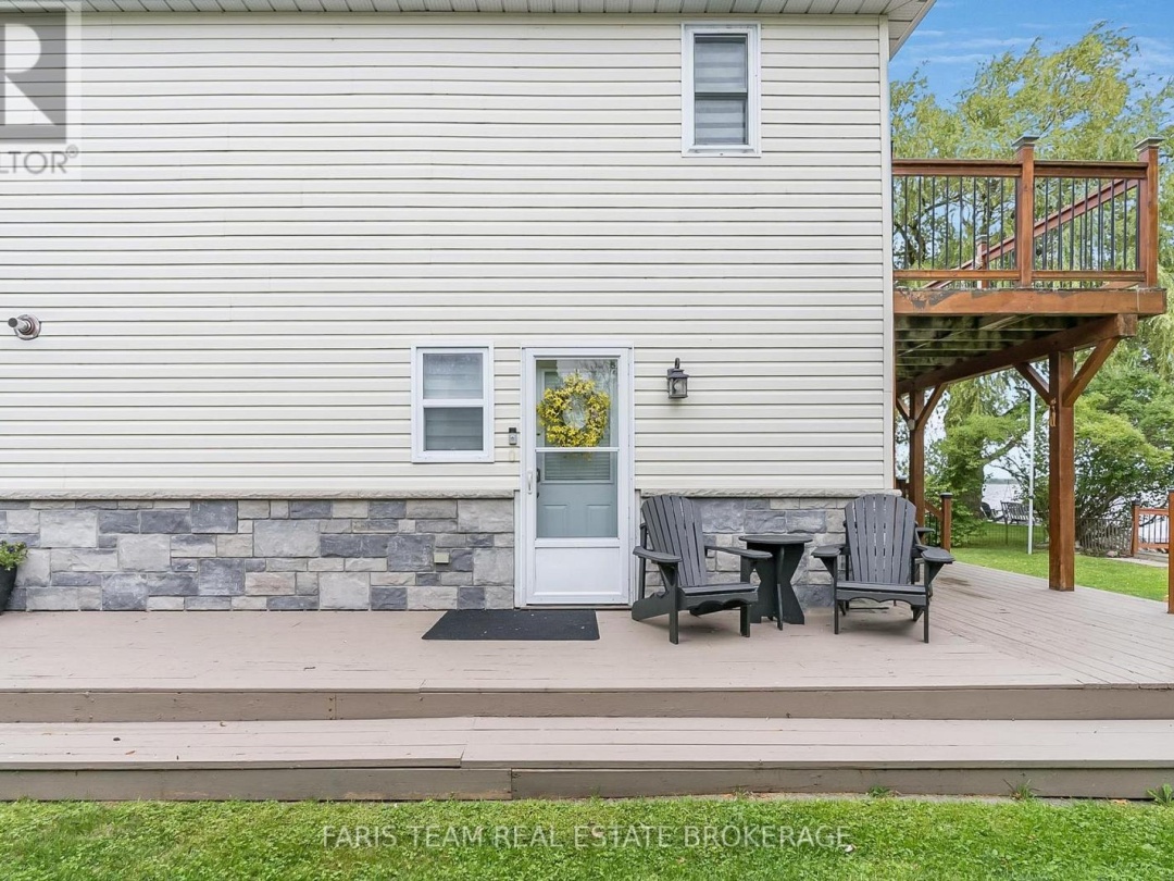 282 ROBINS POINT ROAD, 