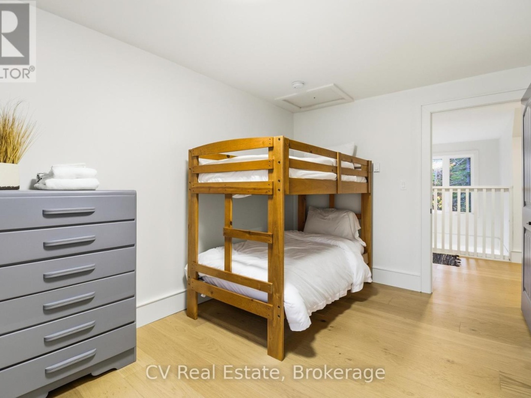 1069 WHITE EAGLE ROAD, Kahshe Lake