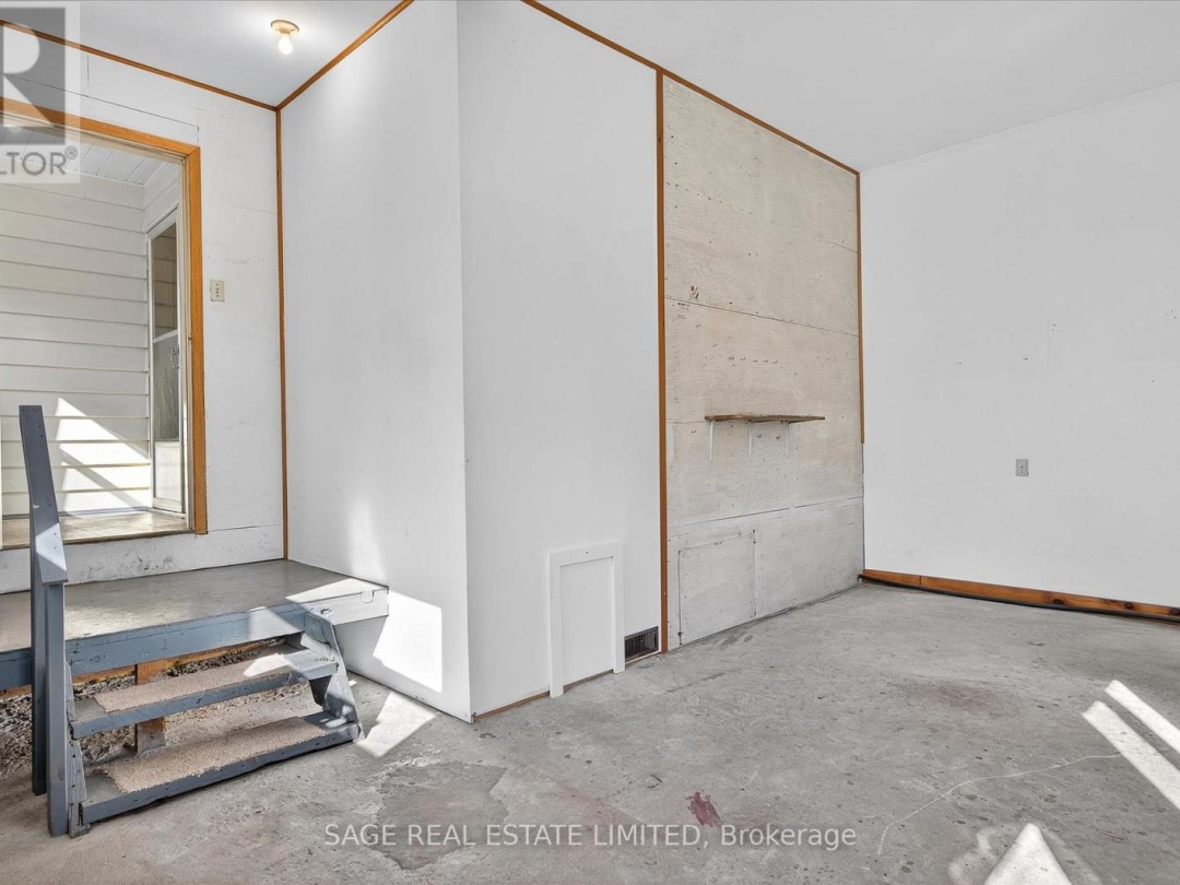 33 JOHN STREET, 