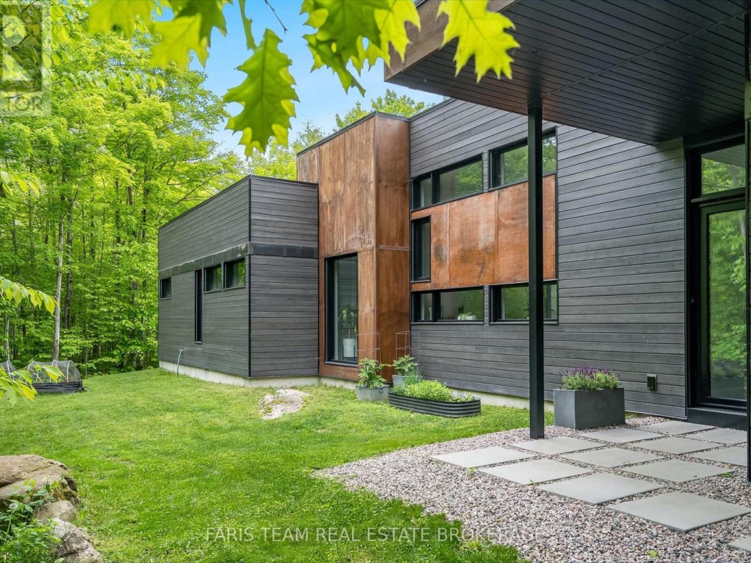 3870 DARLING ISLAND ROAD, Gloucester Pool