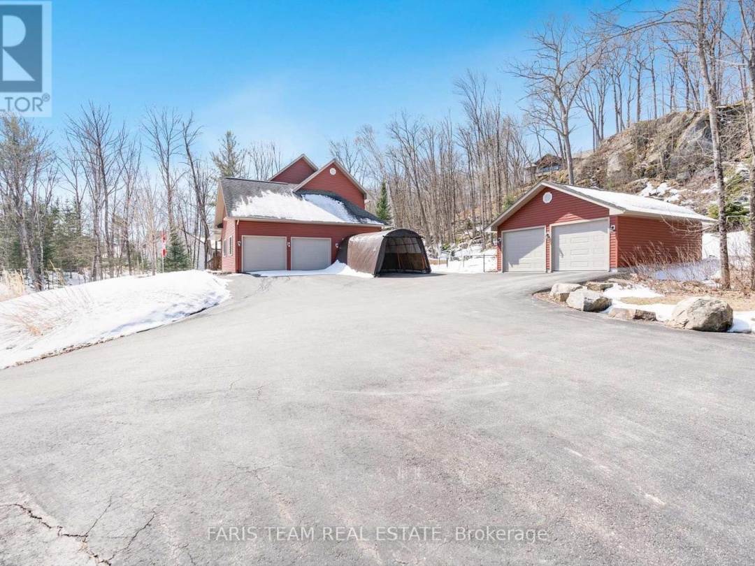 156 Deerfoot Trail, Huntsville (Brunel)