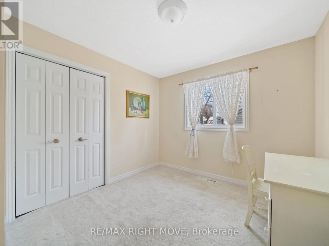 3 TAYLOR DRIVE, Orillia
