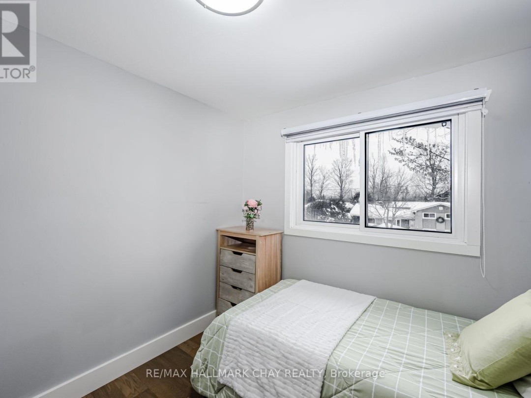 17 WALKER AVENUE, Orillia