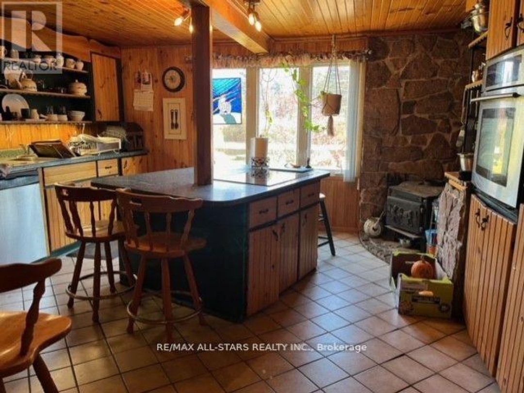 1007 DEWEY STREET, Highlands East (Glamorgan)