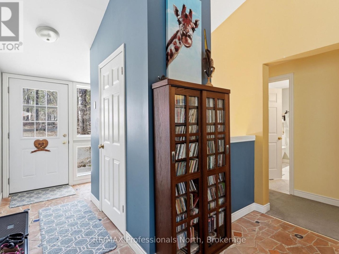 1048 ELK DRIVE, Glen Lake