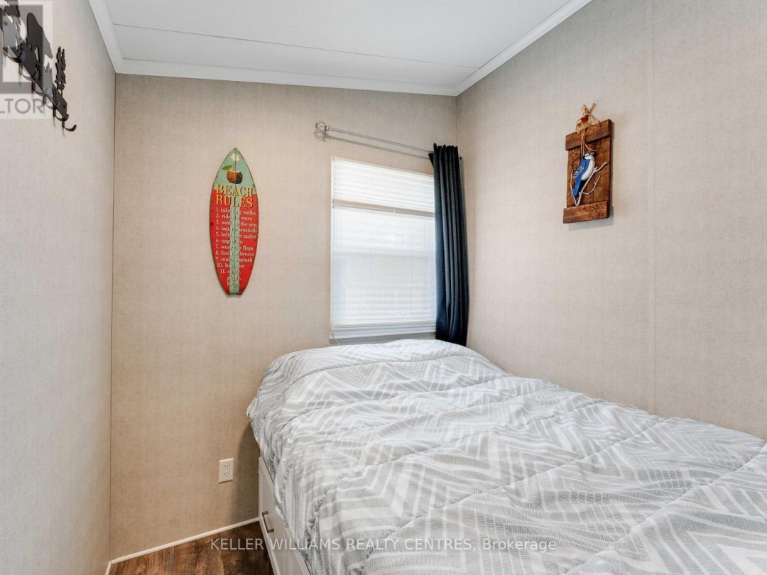 #38 LAKERIDGE - 1047 BONNIE LAKE CAMP ROAD, Bracebridge (Macaulay)