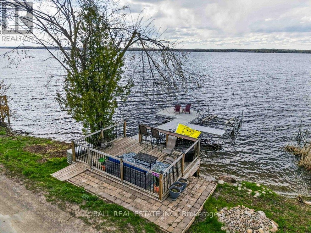 769 CEDAR GLEN ROAD, Sturgeon Lake