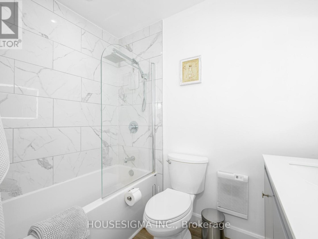 19 - 4 PARADISE BOULEVARD, 