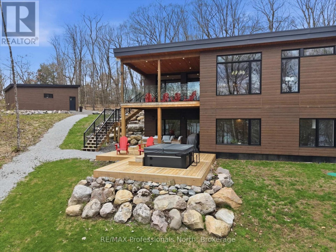 1011 OLD COTTAGE ROAD, Mckay Lake
