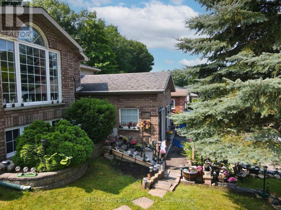 33 ANDERSON CRESCENT, 