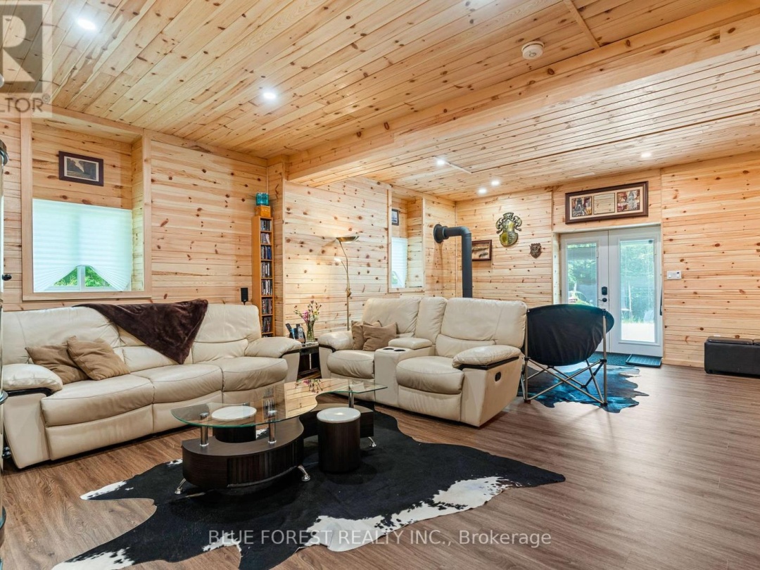 1188 NORTH LAKE DRIVE, 