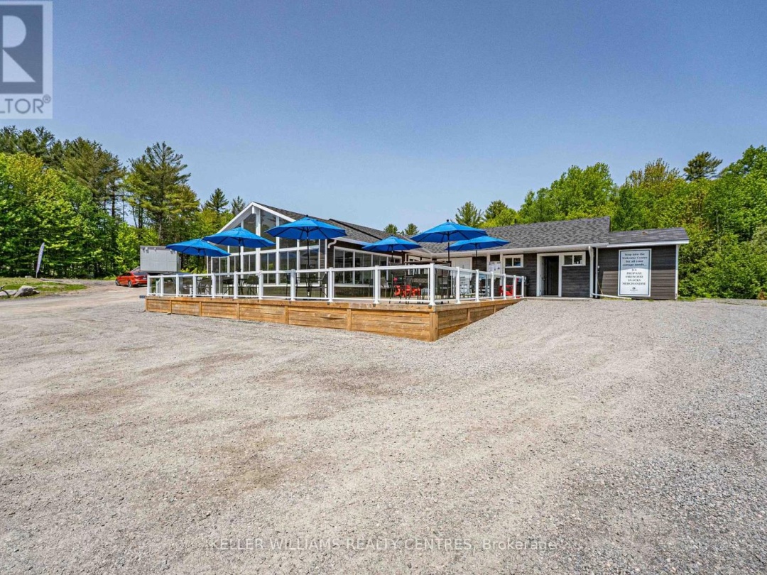 #38 LAKERIDGE - 1047 BONNIE LAKE CAMP ROAD, Bracebridge (Macaulay)